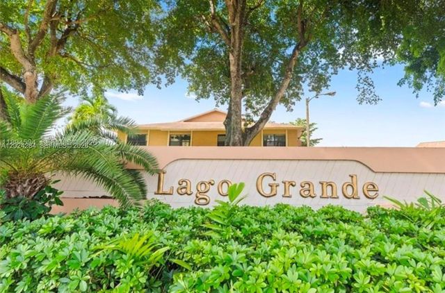 6575 W 27th Court 21-46, Hialeah, FL 33016
