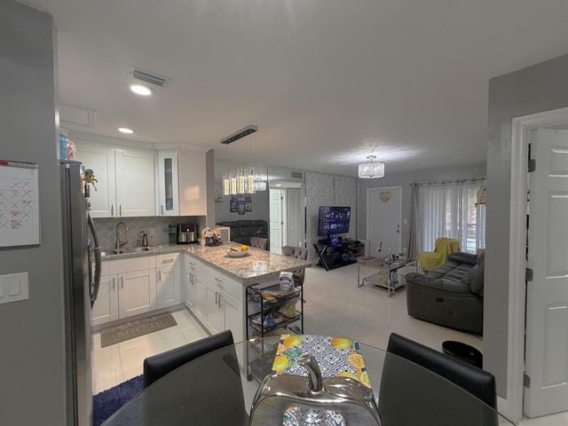 6575 W 27th Court 21-46, Hialeah, FL 33016