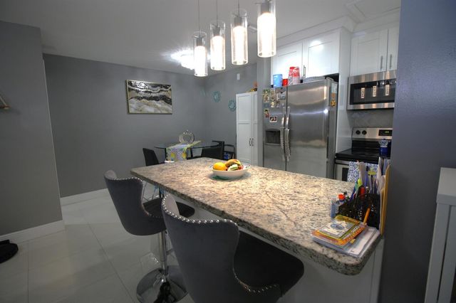 6575 W 27th Court 21-46, Hialeah, FL 33016