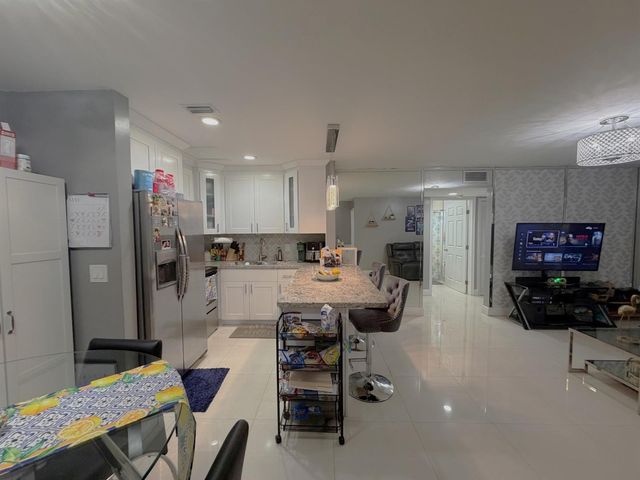 6575 W 27th Court 21-46, Hialeah, FL 33016