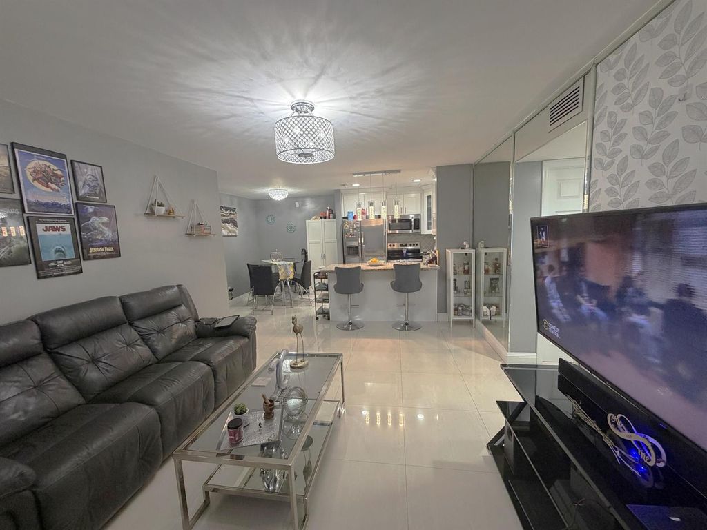 6575 W 27th Court 21-46, Hialeah, FL 33016