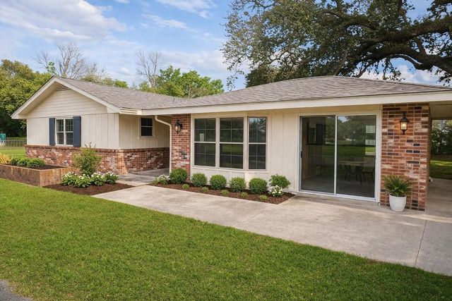 101 Constant Drive, Thibodaux, LA 70301