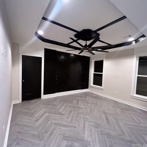 8108 Kanis Pines Drive, Little Rock, AR 72204