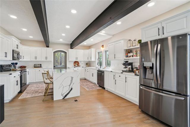 68 Raven Road, Landrum, SC 29356
