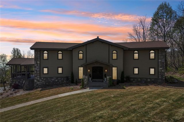 68 Raven Road, Landrum, SC 29356