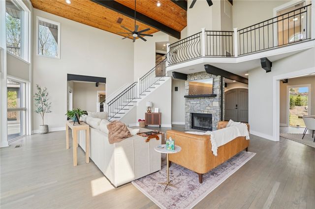 68 Raven Road, Landrum, SC 29356