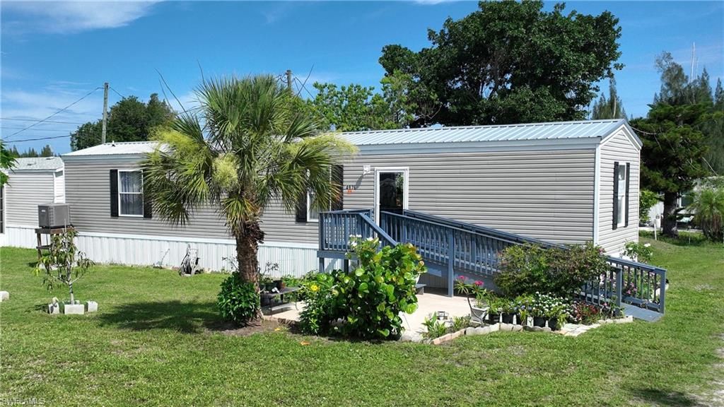 4976 Curlew DR, ST. JAMES CITY, FL 33956 — exterior