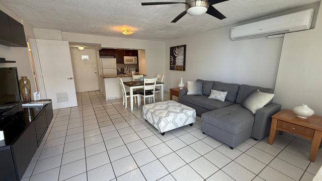 37 AVE. ISLA VERDE 1716, Carolina, PR 00979