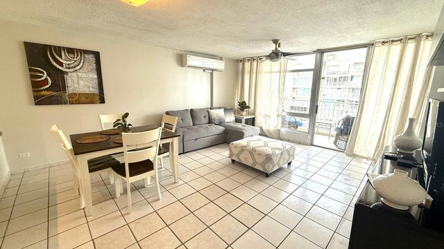 37 AVE. ISLA VERDE 1716, Carolina, PR 00979