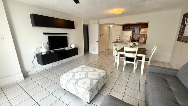 37 AVE. ISLA VERDE 1716, Carolina, PR 00979