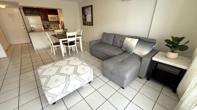 37 AVE. ISLA VERDE 1716, Carolina, PR 00979