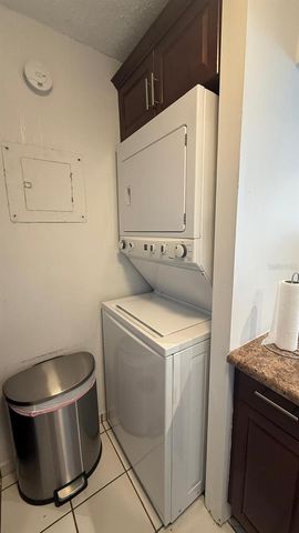 37 AVE. ISLA VERDE 1716, Carolina, PR 00979