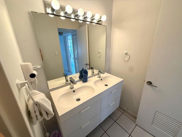 37 AVE. ISLA VERDE 1716, Carolina, PR 00979