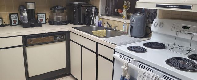 564 CASCADE CIRCLE 110, Casselberry, FL 32707