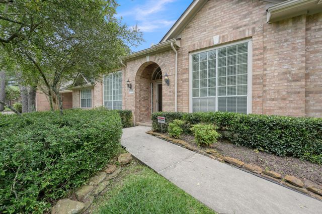 6307 Threeflower Lane, Houston, TX 77345