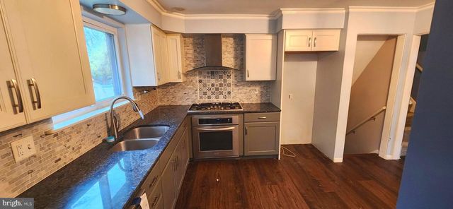 680 S PLEASANT AVE, Dallastown, PA 17313