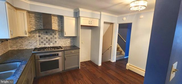 680 S PLEASANT AVE, Dallastown, PA 17313