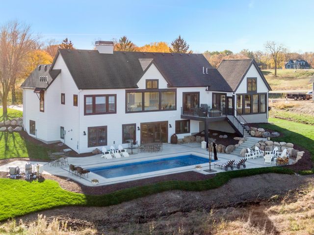 730 Lakeview Parkway, Mound, MN 55364