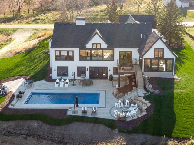 730 Lakeview Parkway, Mound, MN 55364