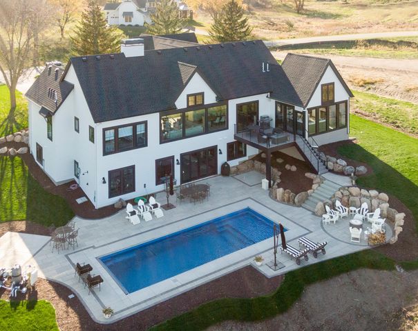 730 Lakeview Parkway, Mound, MN 55364