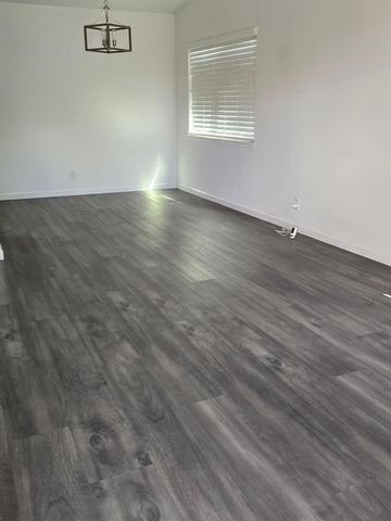 2469 Fernandez Dr, Sacramento, CA 95822