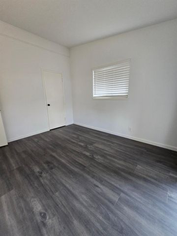 2469 Fernandez Dr, Sacramento, CA 95822