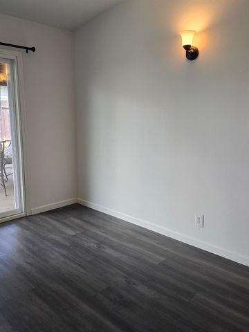 2469 Fernandez Dr, Sacramento, CA 95822