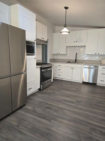 2469 Fernandez Dr, Sacramento, CA 95822