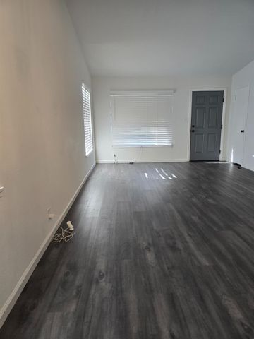 2469 Fernandez Dr, Sacramento, CA 95822