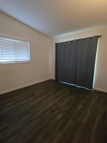 2469 Fernandez Dr, Sacramento, CA 95822