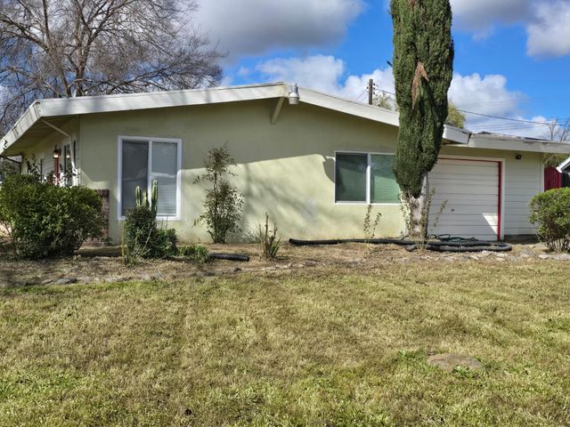 2469 Fernandez Dr, Sacramento, CA 95822