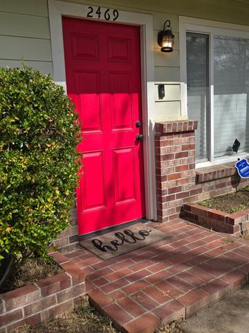 2469 Fernandez Dr, Sacramento, CA 95822