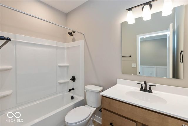 572 Firefly Court, Greenfield, IN 46140