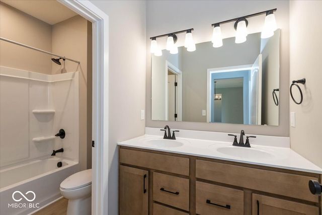 572 Firefly Court, Greenfield, IN 46140