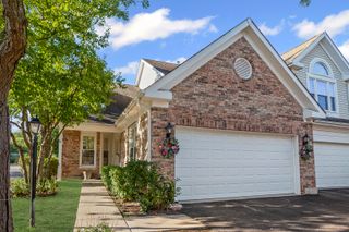 807 Fairmont Court 807, Des Plaines, IL 60018