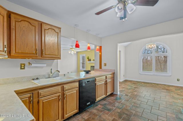 16208 Pamela Jo Ave, Louisville, KY 40245