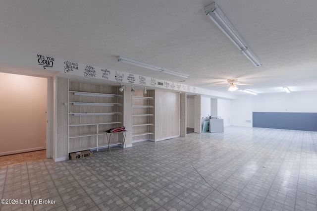 16208 Pamela Jo Ave, Louisville, KY 40245