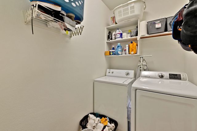 1629 Suncatcher Way, Fort Worth, TX 76052