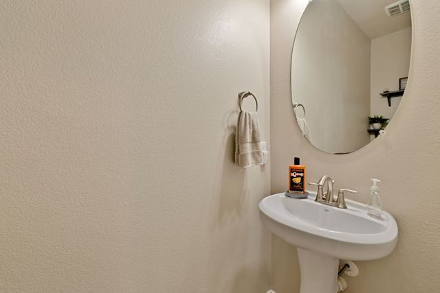 1629 Suncatcher Way, Fort Worth, TX 76052