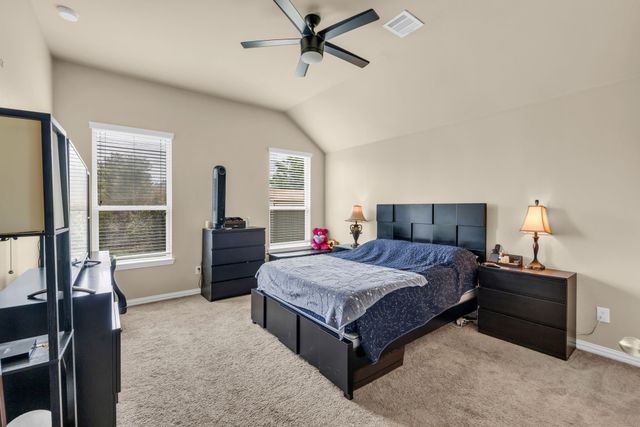 1629 Suncatcher Way, Fort Worth, TX 76052