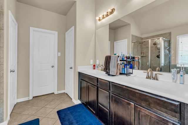 1629 Suncatcher Way, Fort Worth, TX 76052