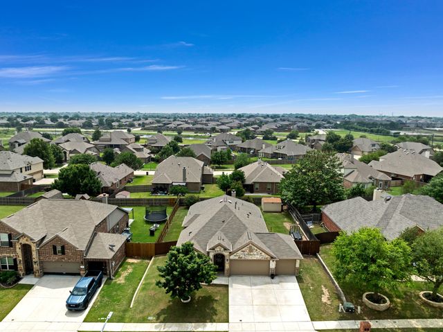 1629 Suncatcher Way, Fort Worth, TX 76052