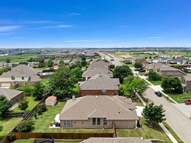 1629 Suncatcher Way, Fort Worth, TX 76052