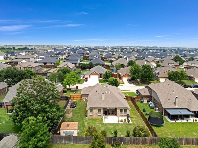 1629 Suncatcher Way, Fort Worth, TX 76052