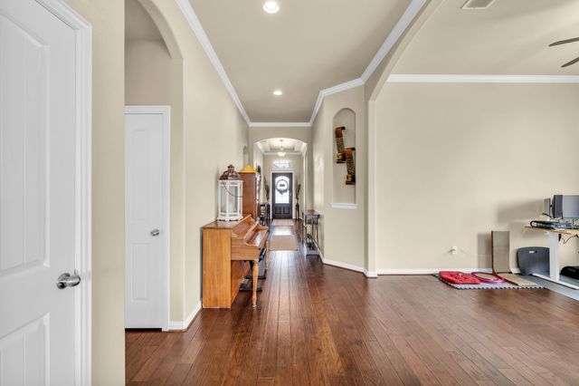 1629 Suncatcher Way, Fort Worth, TX 76052