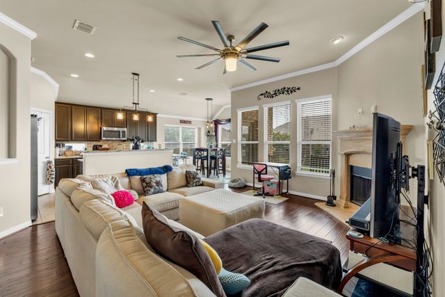 1629 Suncatcher Way, Fort Worth, TX 76052