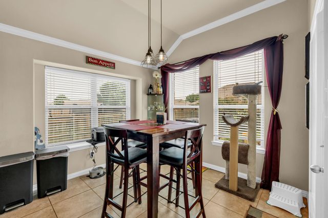 1629 Suncatcher Way, Fort Worth, TX 76052