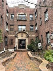 7 BOND Street, Great Neck, NY 11021