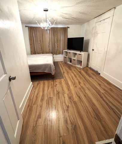 2905 PLUM Street, Erie, PA 16508