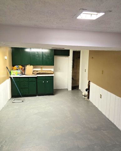 2905 PLUM Street, Erie, PA 16508